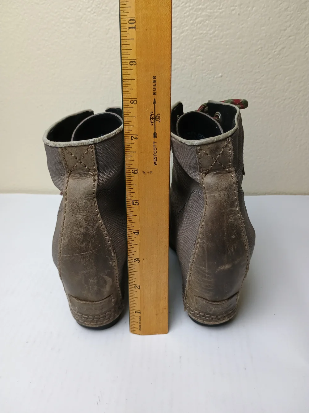 Sorel 1964 Premium Size 9 Women's Brown/Tan Wedge Lace-Up Boots